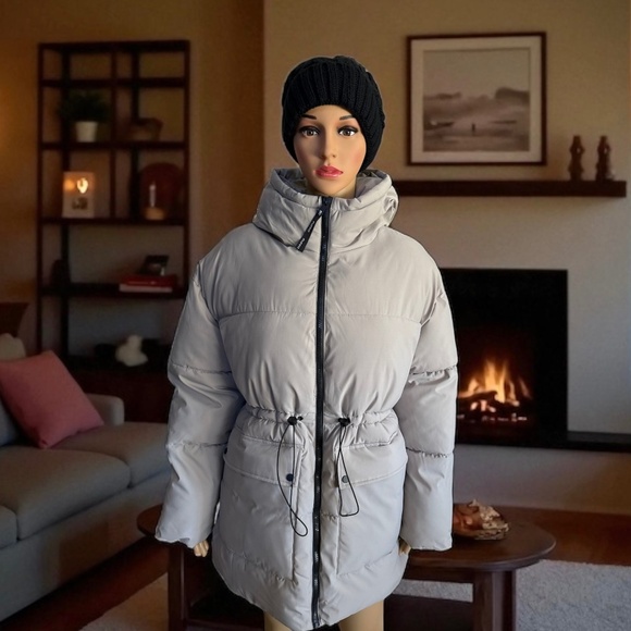 Puffit Hooded Puffer Jacket with Large Pockets. NWT. - Picture 1 of 13